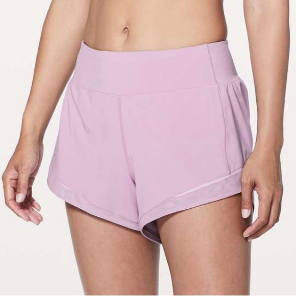 Women’s Lululemon Gait Keeper Short 3.5" in Violetta - Size 6